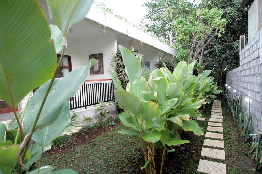 Maha Residence Guest House Jimbaran Buitenkant foto