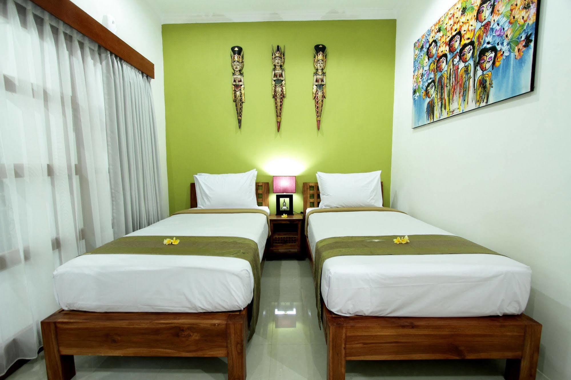 Maha Residence Guest House Jimbaran Buitenkant foto
