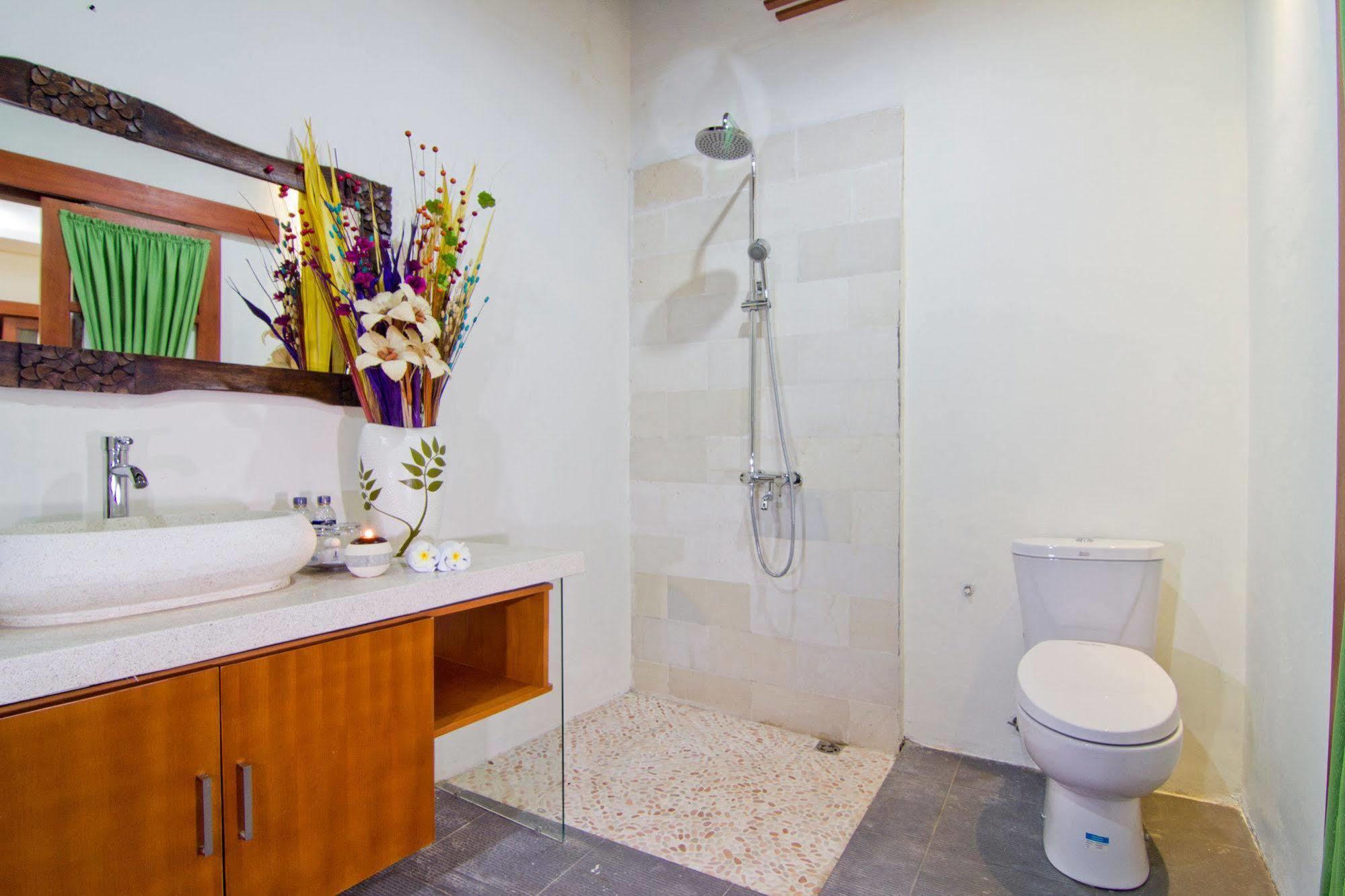 Maha Residence Guest House Jimbaran Buitenkant foto