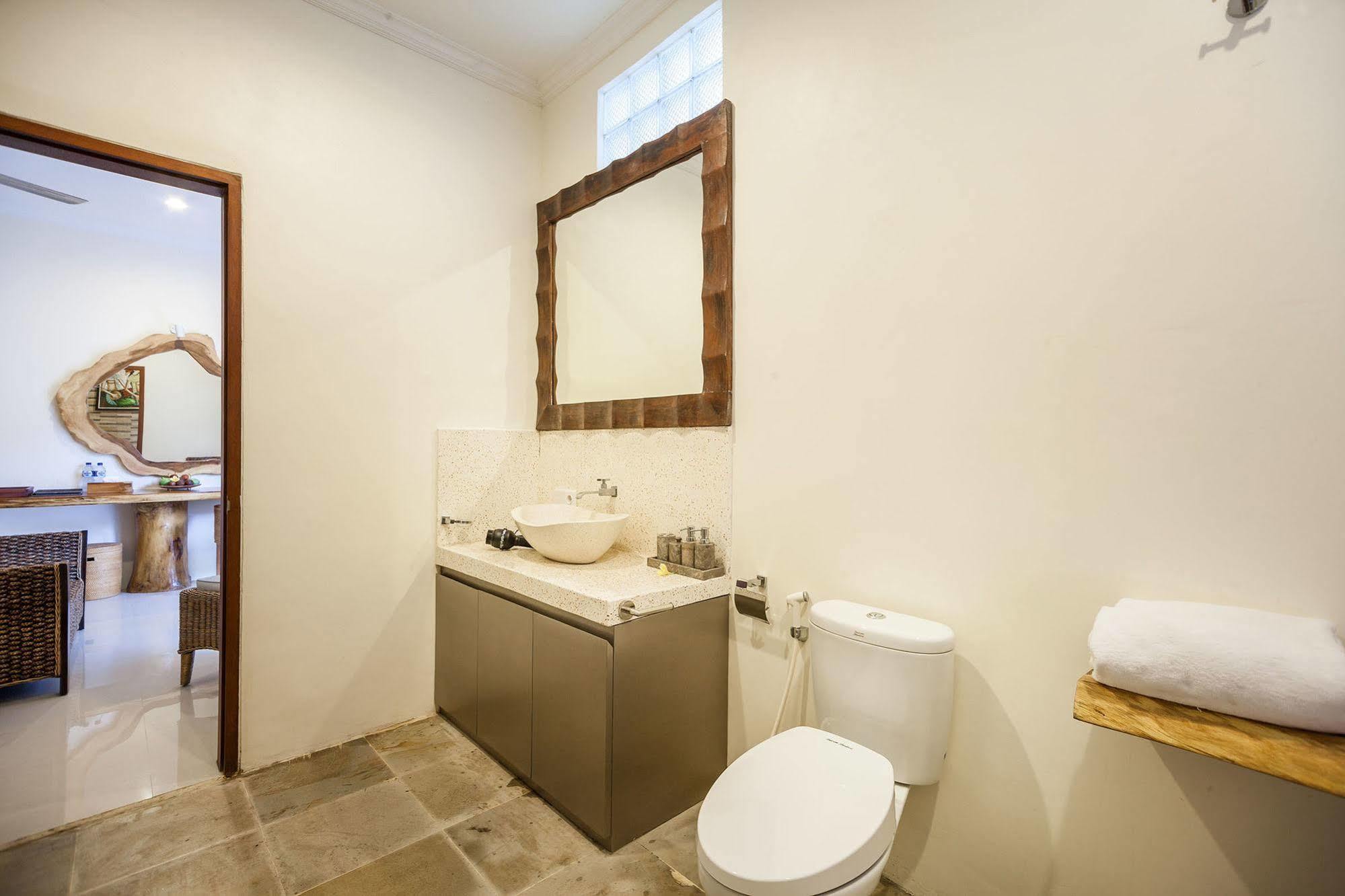 Maha Residence Guest House Jimbaran Buitenkant foto