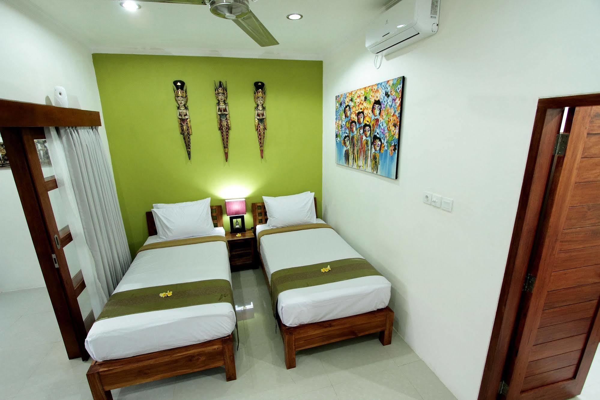 Maha Residence Guest House Jimbaran Buitenkant foto