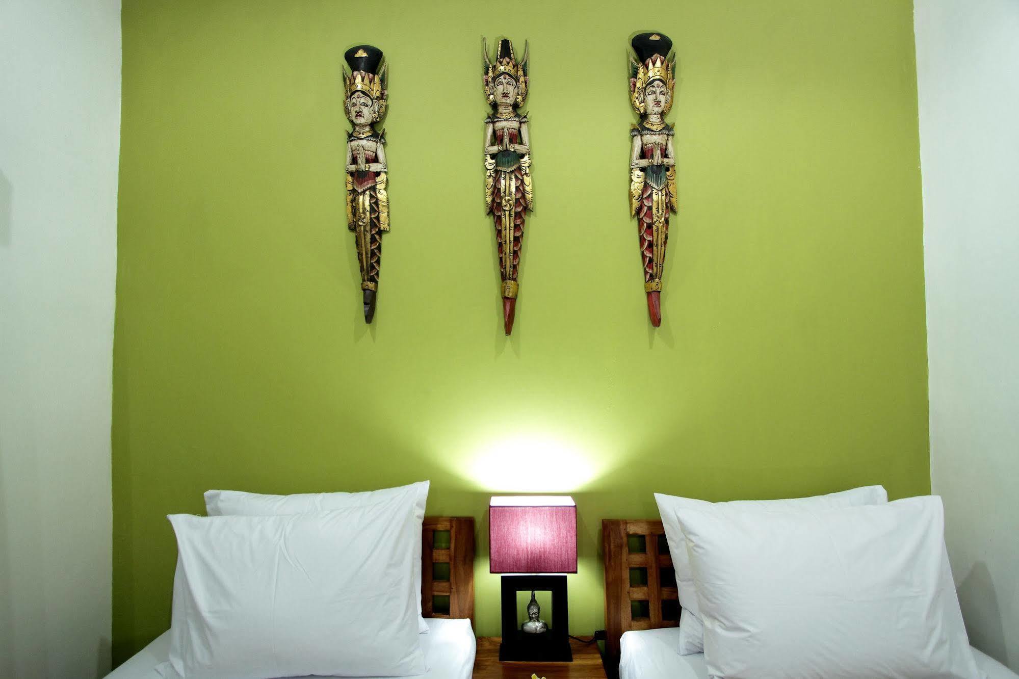 Maha Residence Guest House Jimbaran Buitenkant foto