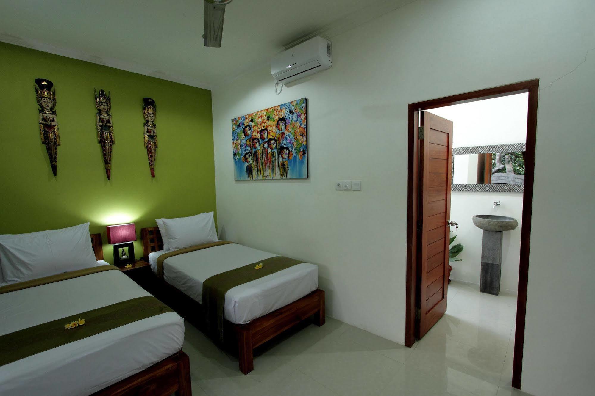 Maha Residence Guest House Jimbaran Buitenkant foto