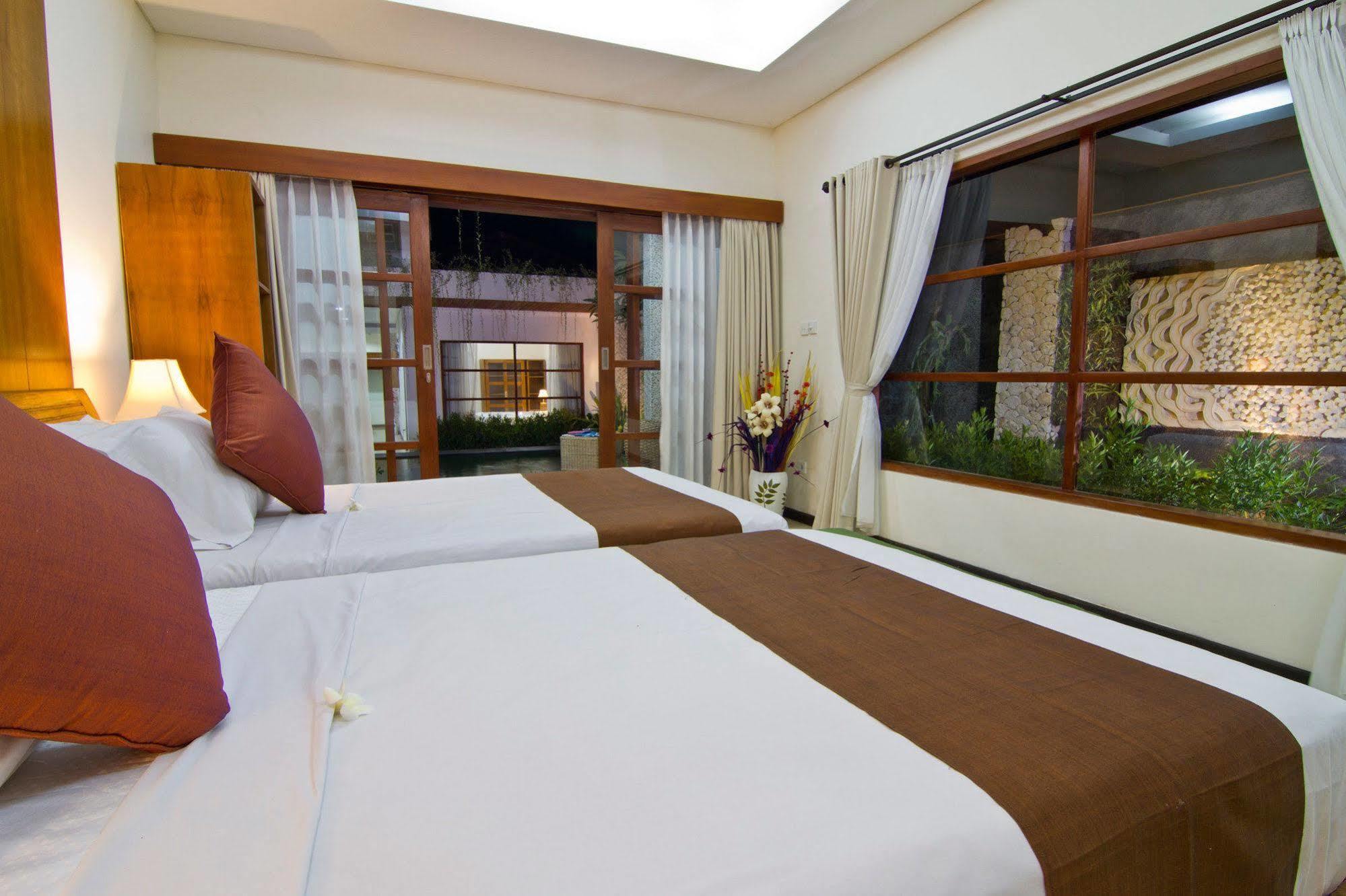 Maha Residence Guest House Jimbaran Buitenkant foto